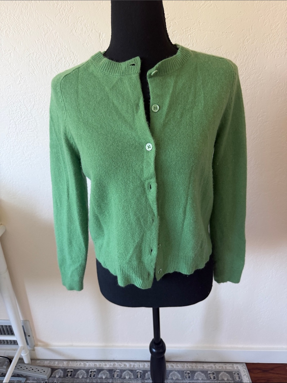 GUC DOEN Green Women's Crewneck Button Cardigan Sweater SIZE SMALL